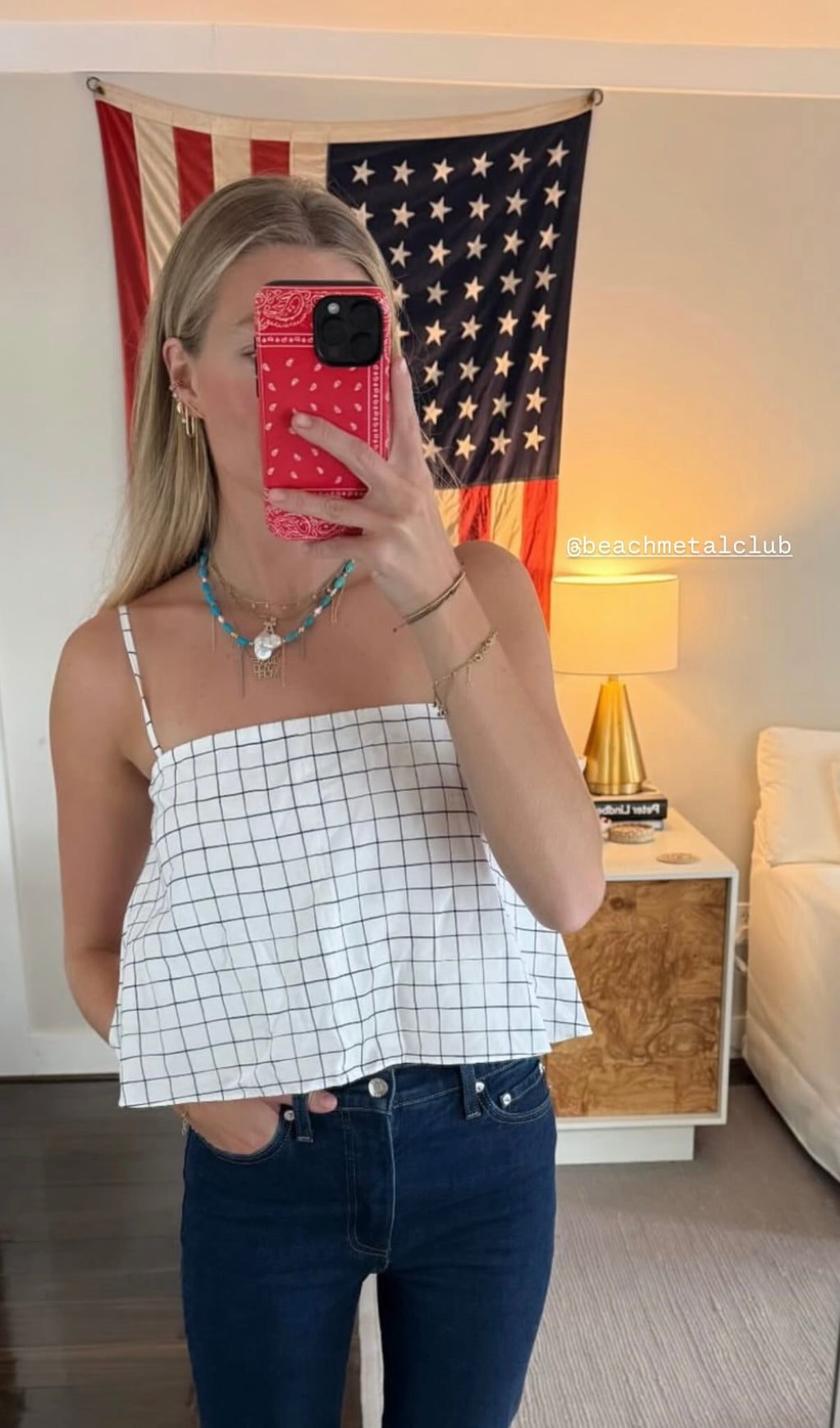 AVAILABLE - Baía Necki