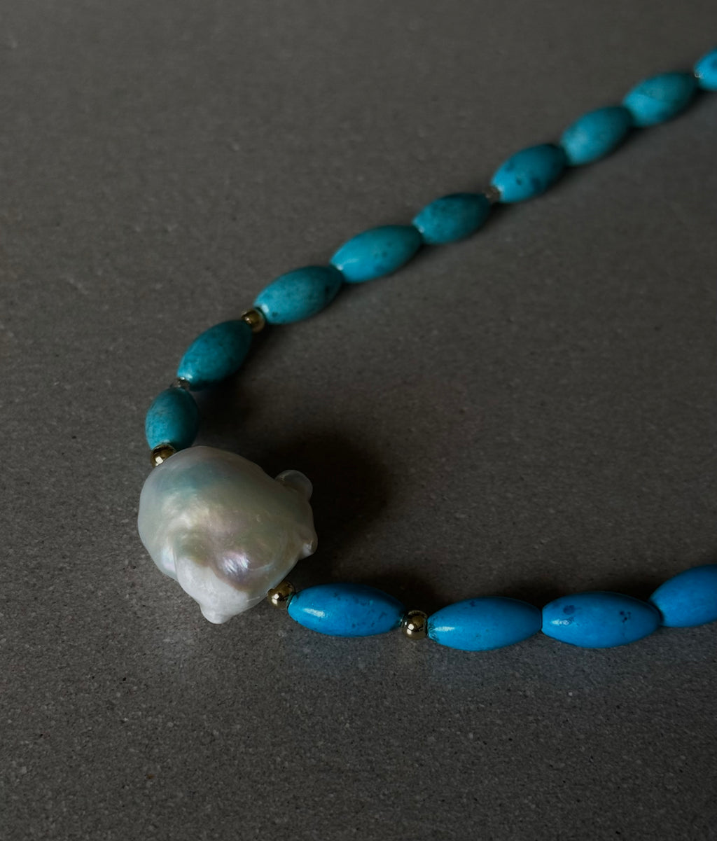 AVAILABLE - Baía Necki