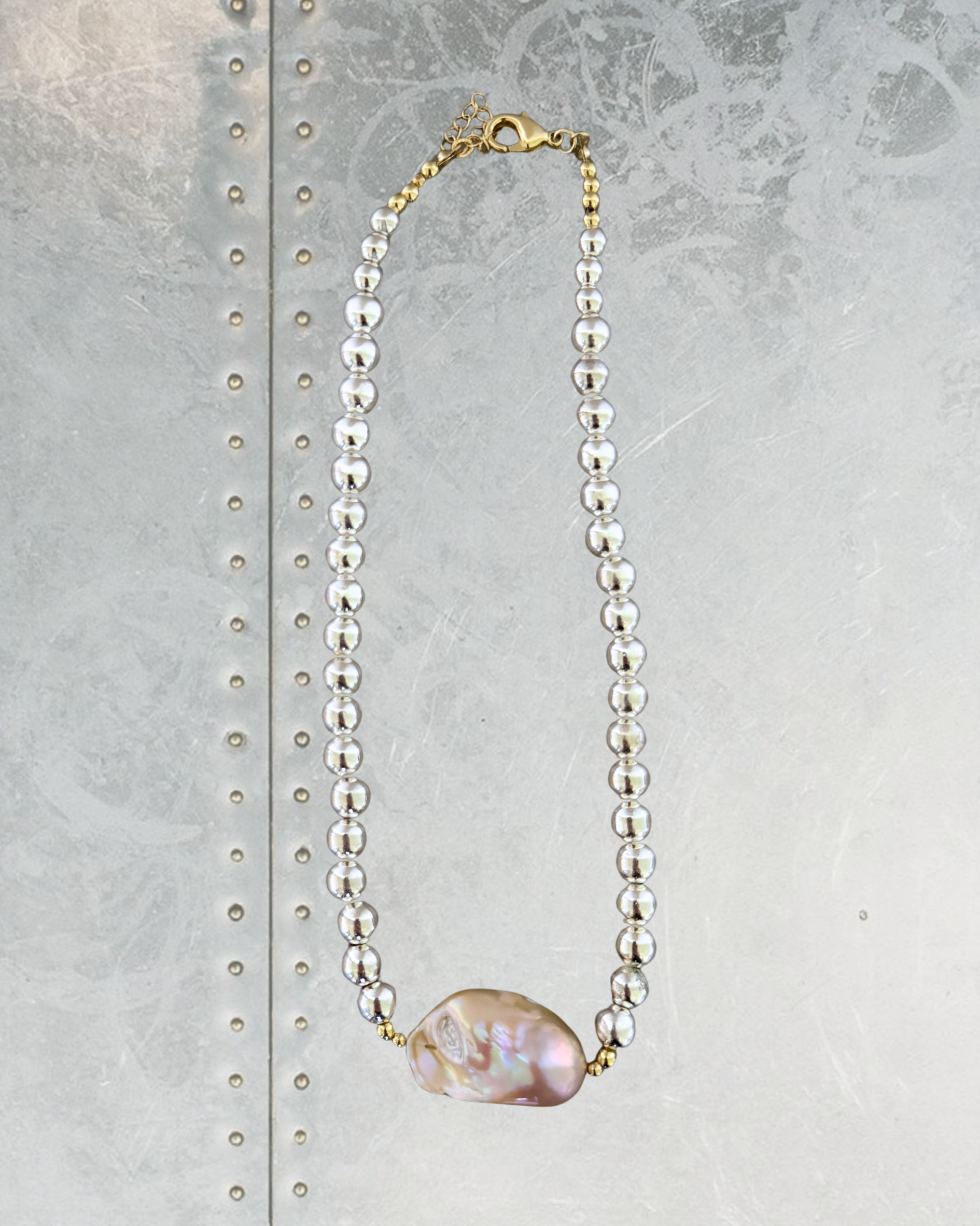 AMBER NECKI